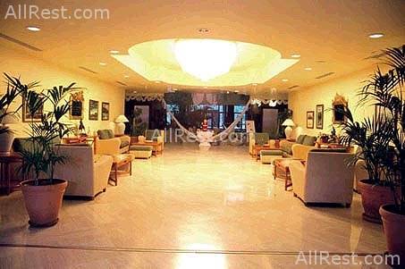 Royal Resort Hotel 5
